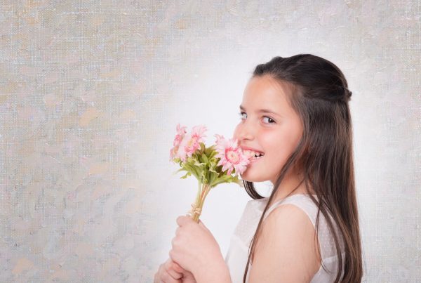 Reportaje de comunión de niña de estudio fotográfico. Fotógrafo comuniones en Zaragoza 07