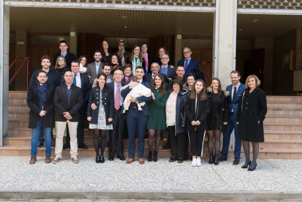 Reportaje de Bautizo En Iglesia Sagrado Corazón en Zaragoza. Fotógrafo de bautizos 01