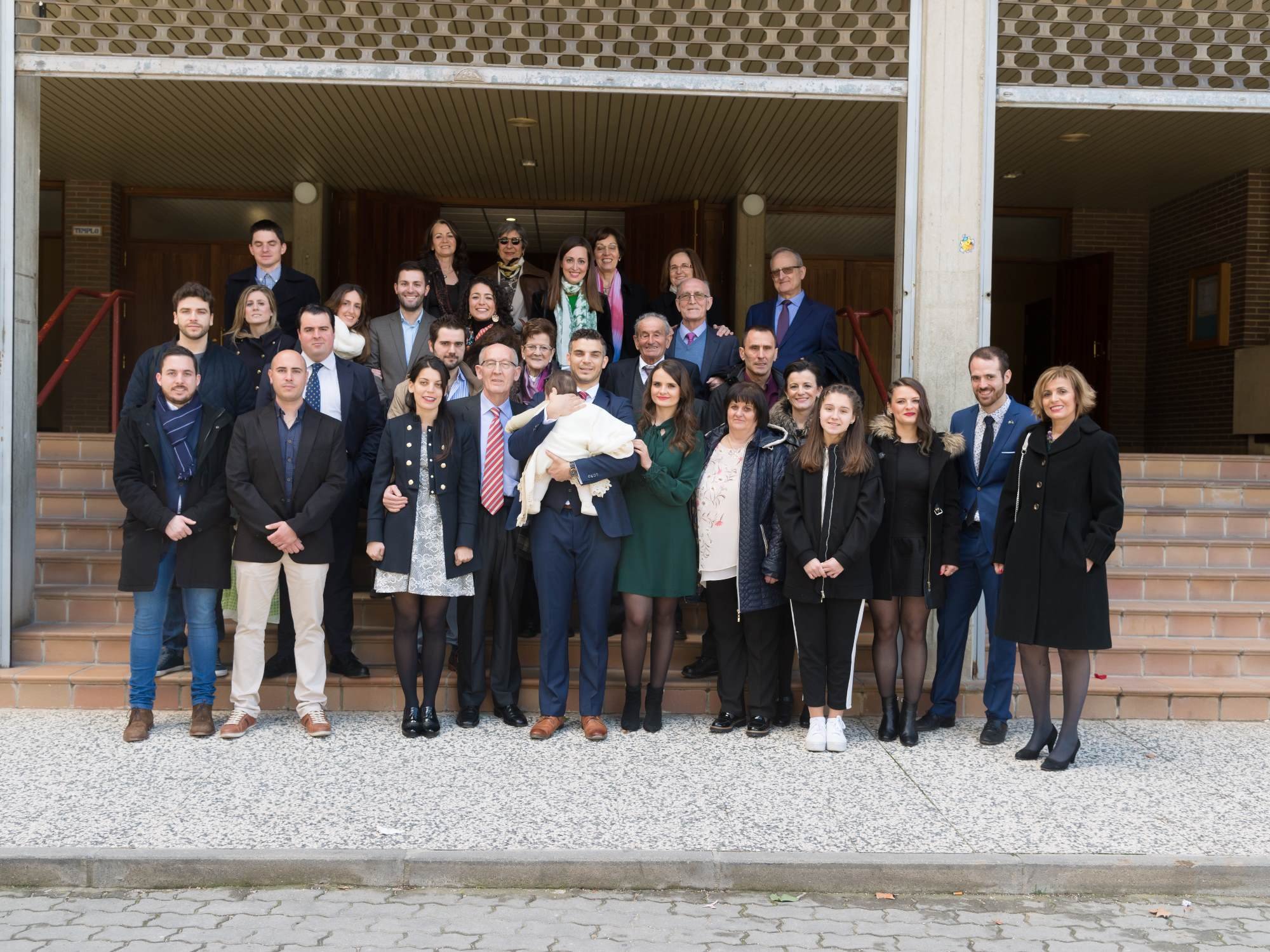 Reportaje de bautizo Sagrado Corazón de Jesús Zaragoza.