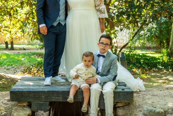 Reportaje Post Boda en Parque Grande con hijos en Zaragoza fotografo de bodas 03