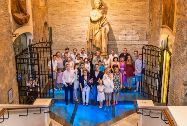 Fotografia de bautizo en Zaragoza en la Iglesia de Santa Engracia Cripta de Santa Engracia 12