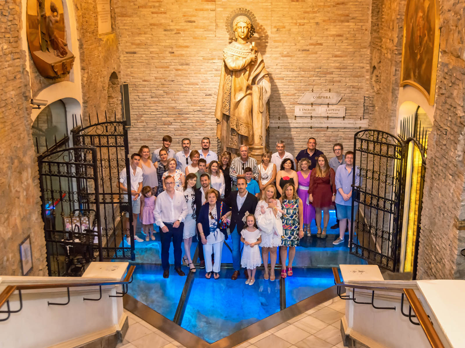 Fotografia de bautizo en Zaragoza en la Iglesia de Santa Engracia Cripta de Santa Engracia 12