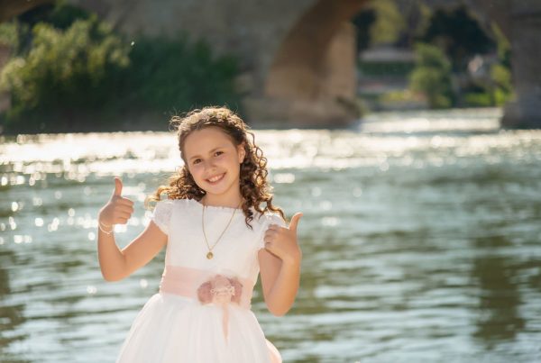 Reportaje de comunion en la ribera del Ebro en Zaragoza parque Macanad 08